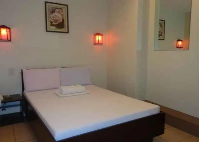 Hotel Oyo 663 Paradise Apartelle Novaliches 2*